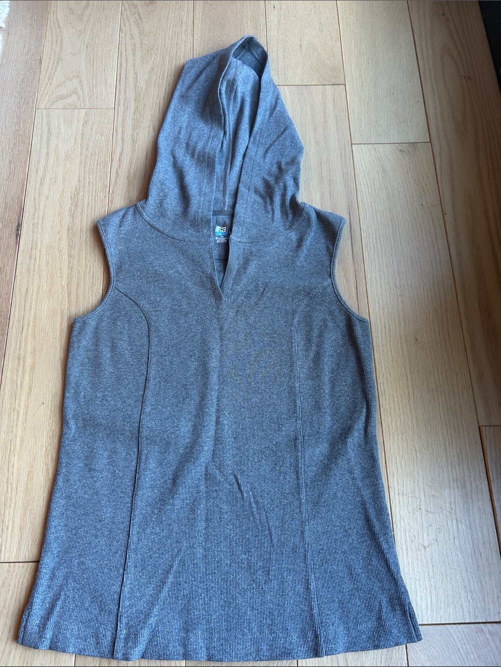 Sleeveless Hooded Knit Top - Gray